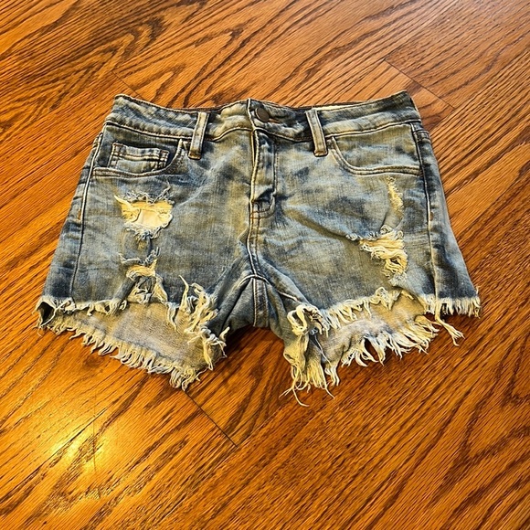 AP BLUE Woman’s Ripped Jean Shorts Size S - Picture 1 of 3